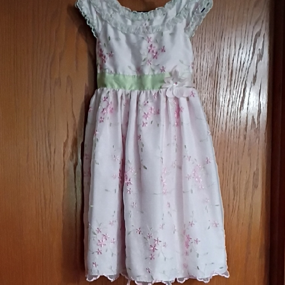 🌺 Floral Pink and Green Embroidered Kids Dress Size 6